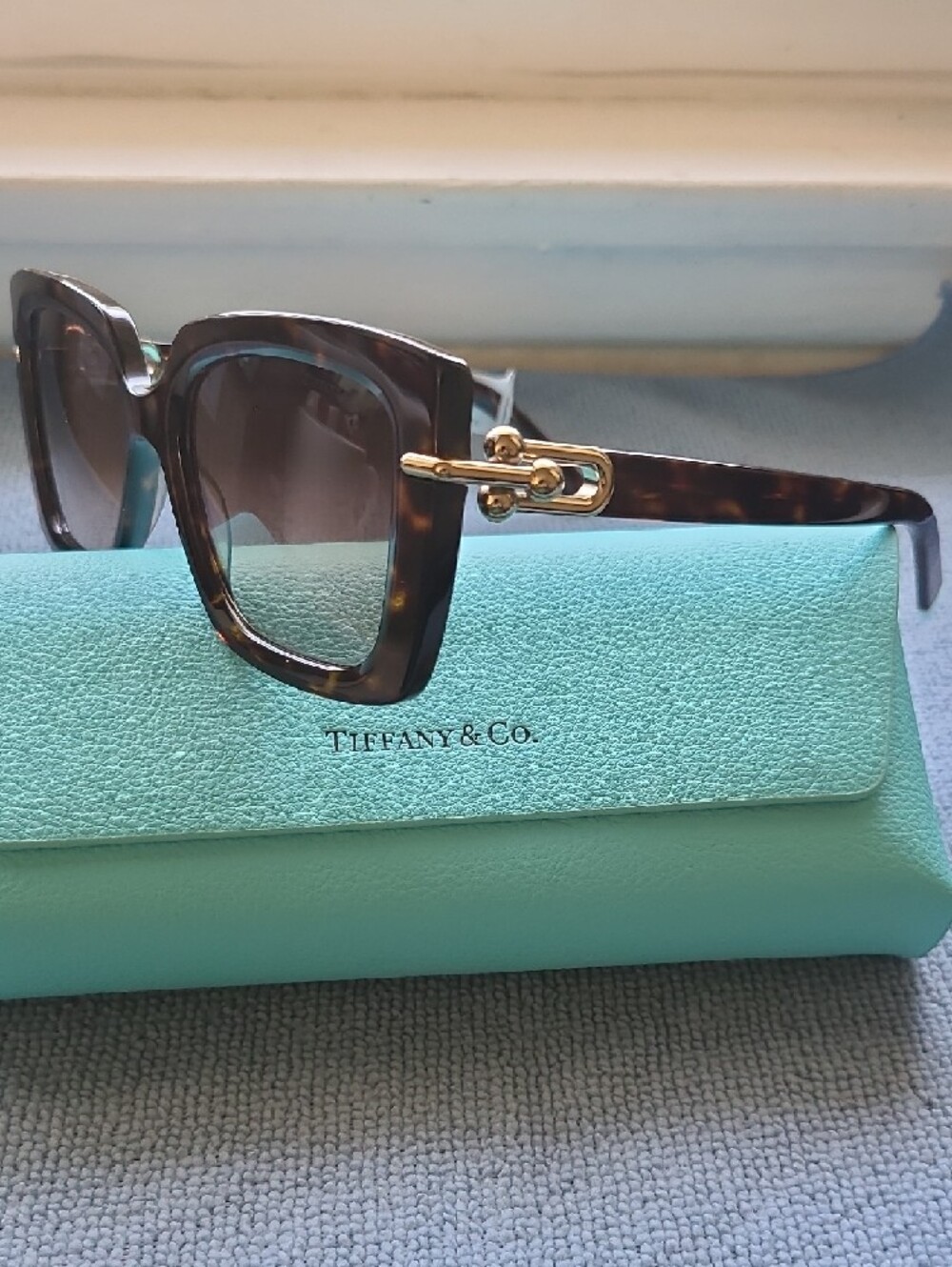 New & Authentic Tiffany Sunglasses Model TF 4199, Tortoise, 53-18-140 , - Picture 2 of 4